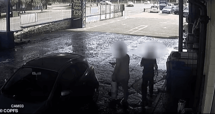 Шокирующий инцидент: Отец намеренно сбил сына на автомойке после ссоры из-за измены