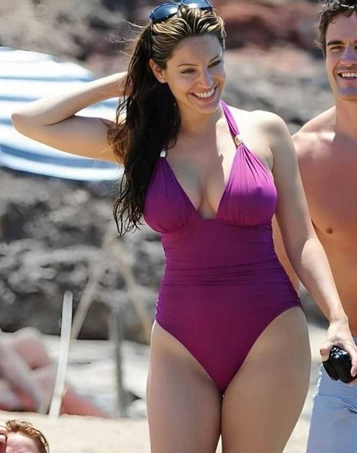 Никакой пластики! Эта женщина — пример идеального тела по версии учёных 🌿